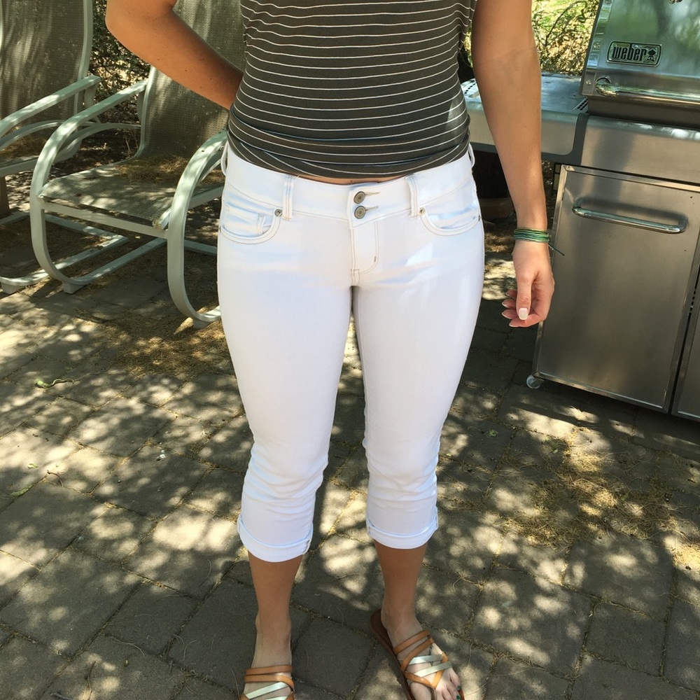 American Eagle Capris White Size 4